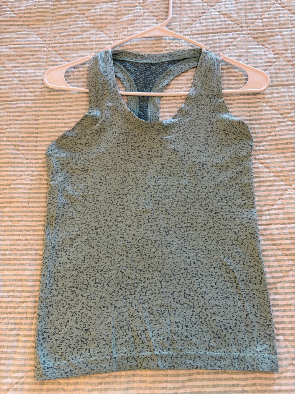 Athleta Momentum Mint Green Patterned Racerback Tank